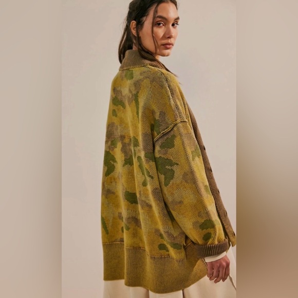 Free People Chamomile Pattern Cardi in Army Combo!🌟 - Picture 7 of 16